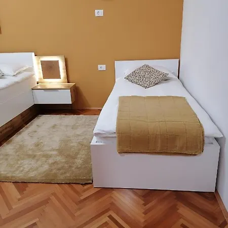 Apartma Tanya *