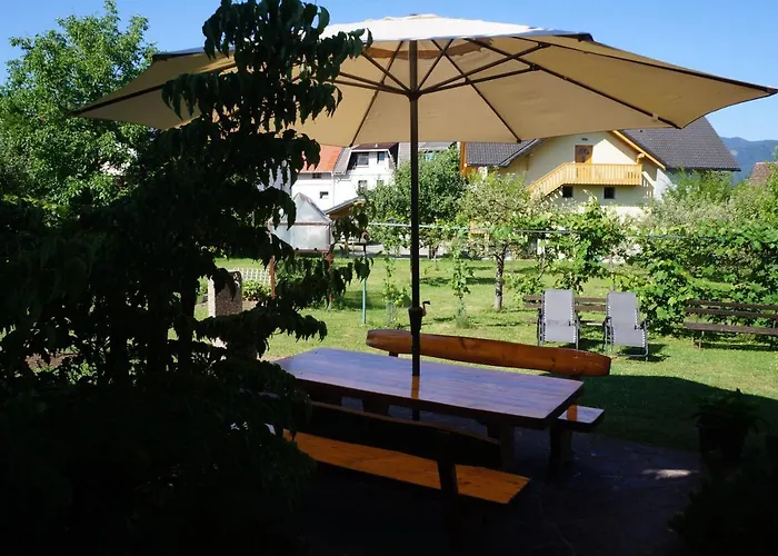 Apartma Tanya דירה בלד