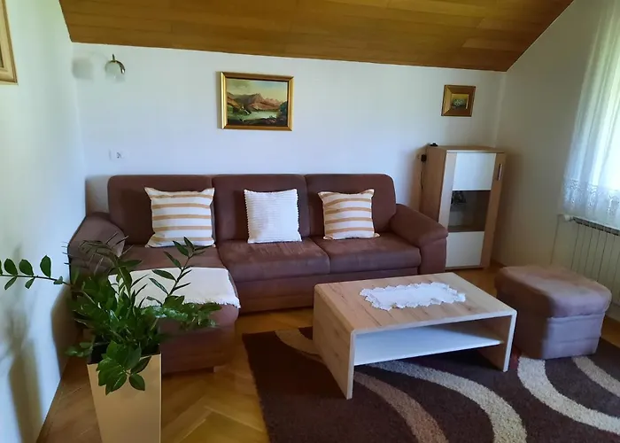 Apartma Tanya דירה בלד